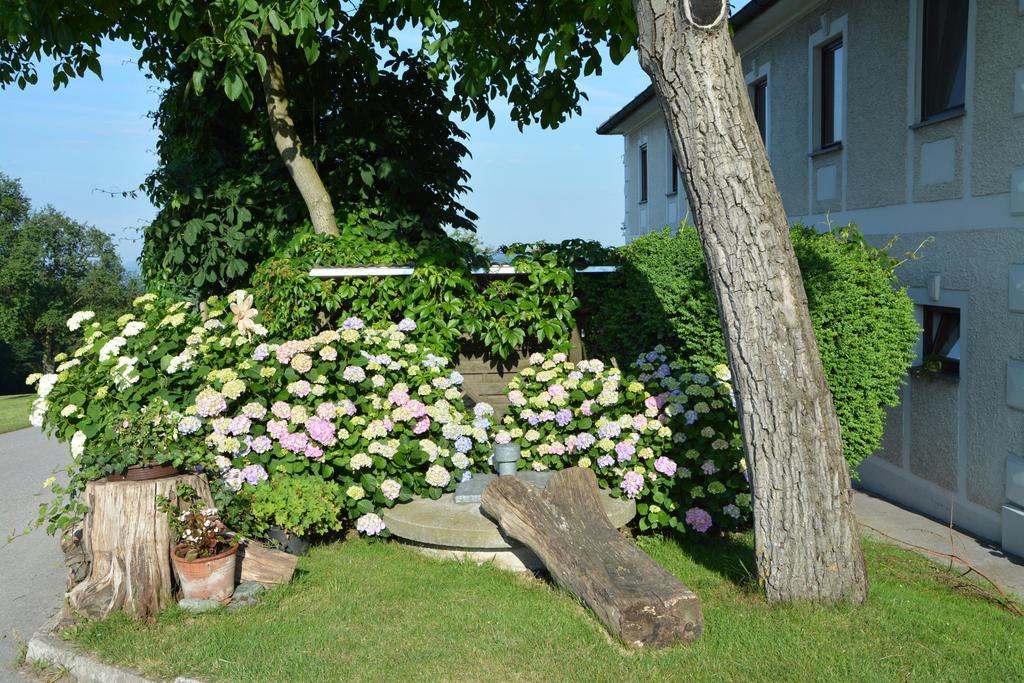 Bio-Bauernhof Haunschmid Ardagger Markt Exterior foto